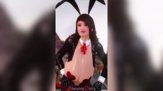 Bunny Tomi Dancing